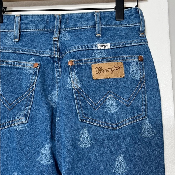 Wrangler Blue Patterned Flare Jeans - Picture 14 of 17